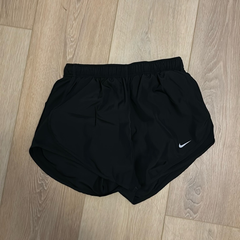 Black Nike running shorts MED